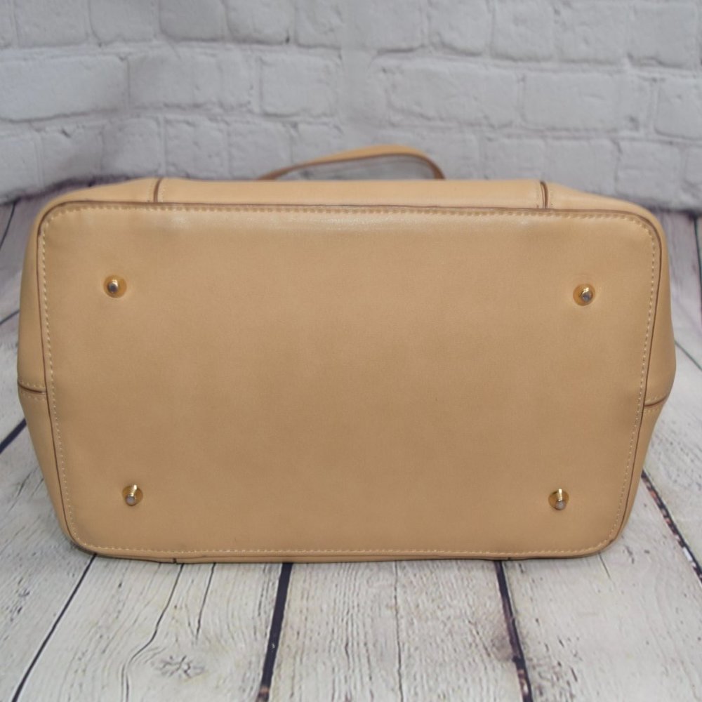 Designer Purse - Picture 5 of 5